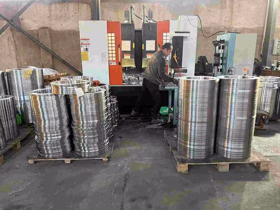 ASME/ANSI/DIN/ГОСТ/BS En RF/FF/Rtj 150#-2500# углеродистая сталь/нержавеющая сталь/легированная сталь, кованая Wn/So/резьба/пластина/втулка/заглушка